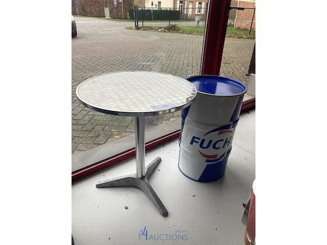 Metalen tafel - afbeelding 1 van  5