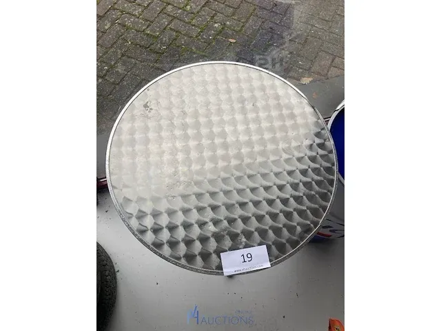 Metalen tafel - afbeelding 3 van  5