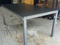 Metalen tafel - afbeelding 2 van  2