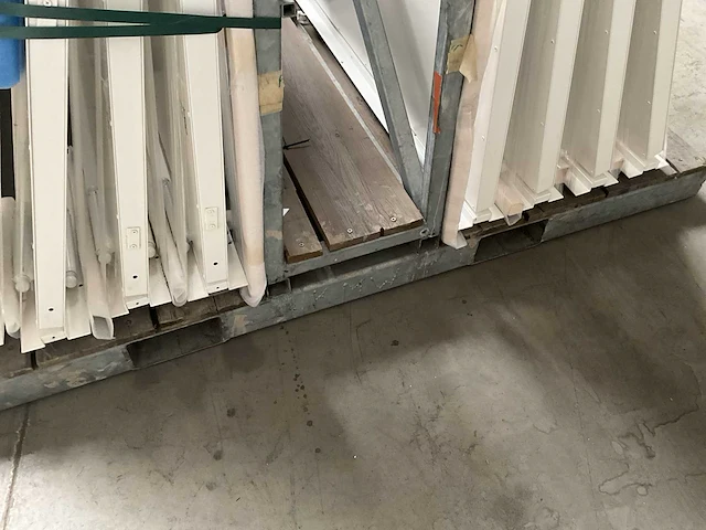 Metalen transportbok “kmw” - afbeelding 11 van  11