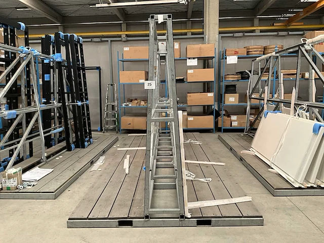 Metalen transportbok “kmw” - afbeelding 3 van  6
