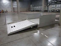 Metalen transportsysteem in traanplaat voor kuismachine - afbeelding 1 van  6