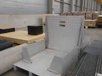 Metalen transportsysteem in traanplaat voor kuismachine - afbeelding 3 van  3