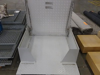 Metalen transportsysteem in traanplaat voor kuismachine - afbeelding 2 van  3