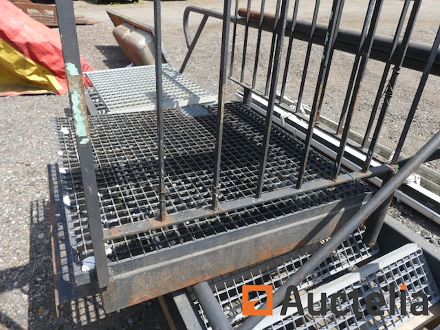 Metalen trap 13 treden - afbeelding 5 van  5