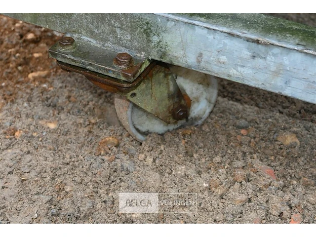 Metalen trap op wielen - afbeelding 8 van  8