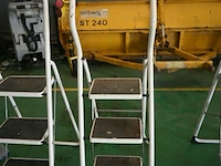 Metalen trapladder - afbeelding 2 van  4