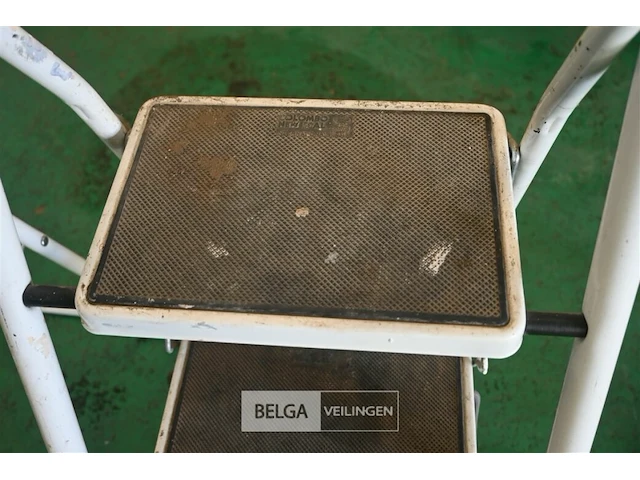 Metalen trapladder - afbeelding 4 van  4