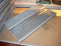 Metalen trede (x14) - afbeelding 2 van  4