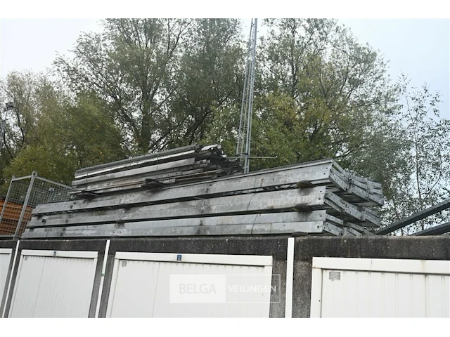 Metalen tribune - afbeelding 1 van  5