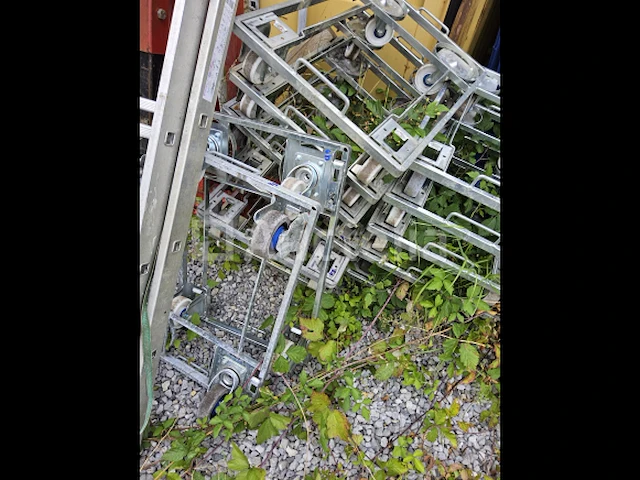 Metalen trolley - afbeelding 2 van  2