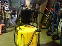 Metalen vat olieververser - afbeelding 1 van  5