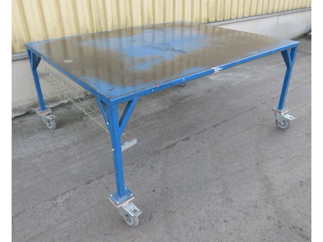 Metalen verrijdbare werktafel 200x160x93 cm hoog - afbeelding 1 van  3