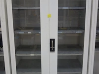 Metalen vitrinekast - afbeelding 1 van  3