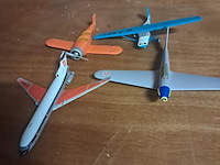 Metalen vliegtuigen 2 stuks - afbeelding 1 van  7