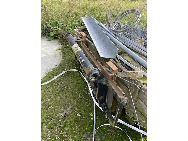 Metalen vork manitou - afbeelding 1 van  3