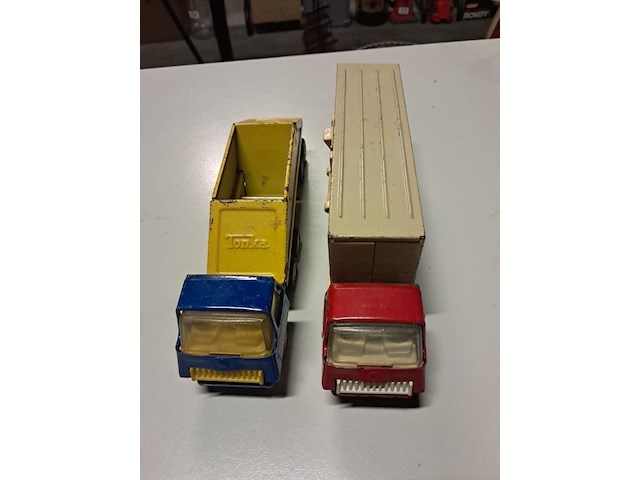 Metalen vrachtwagen tonka 2 stuks - afbeelding 7 van  8