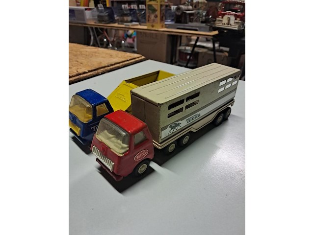 Metalen vrachtwagen tonka 2 stuks - afbeelding 8 van  8