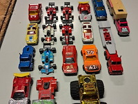 Metalen wagentjes majorette 18 stuks - afbeelding 1 van  2