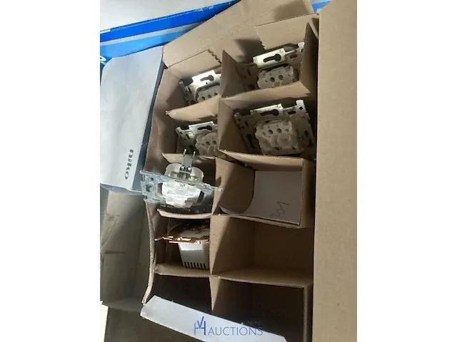 Metalen werfcontainer - afbeelding 14 van  25