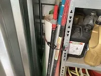 Metalen werfcontainer - afbeelding 22 van  25