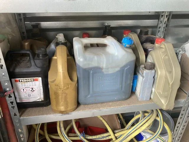 Metalen werfcontainer - afbeelding 24 van  25