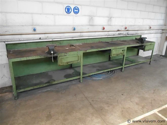 Metalen werkbank 2 bankschroeven - afbeelding 1 van  2
