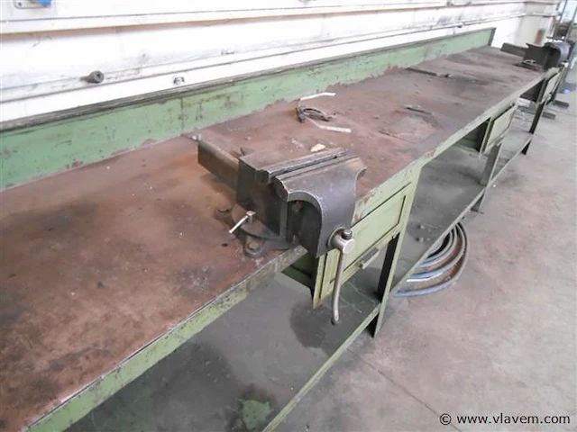 Metalen werkbank 2 bankschroeven - afbeelding 2 van  2