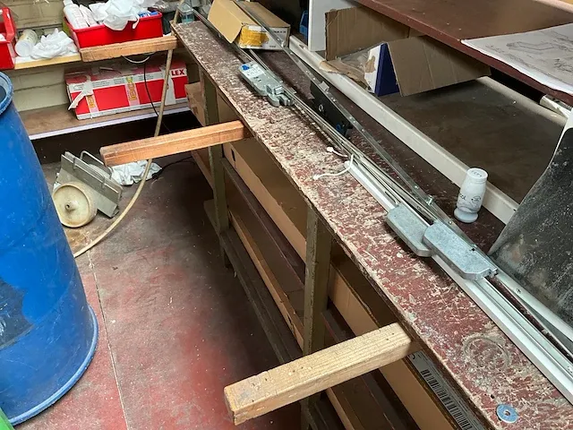 Metalen werkbank nn - afbeelding 6 van  6