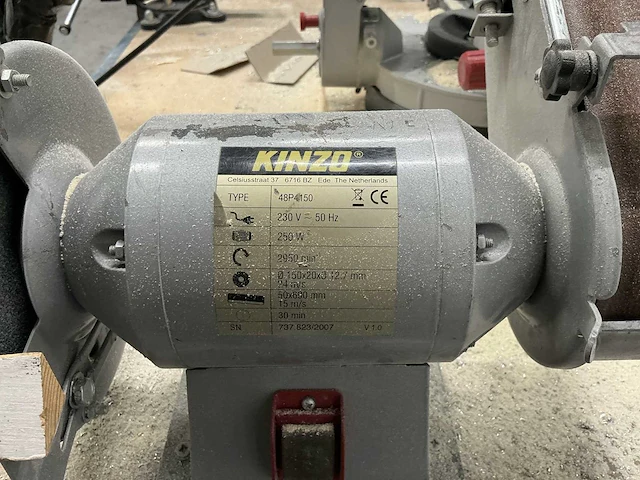 Metalen werkbank vv slijpmachine kinzo, afkortzaag metabo & bankschroef nn - afbeelding 6 van  20