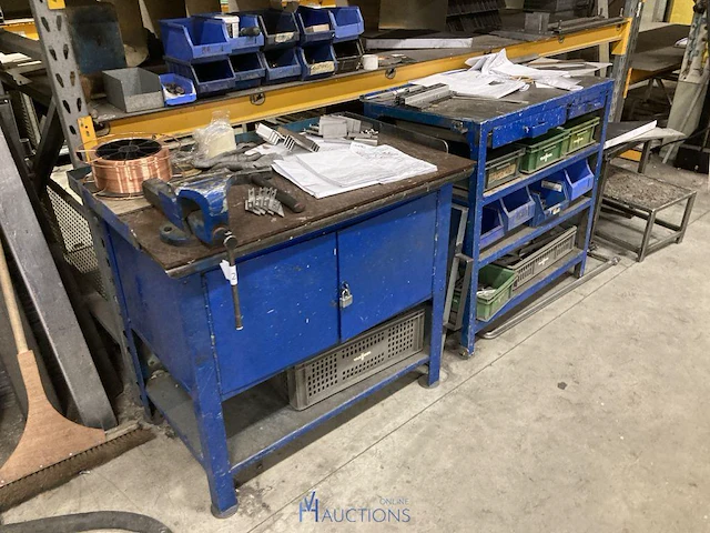Metalen werkbank - afbeelding 1 van  3