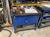 Metalen werkbank - afbeelding 2 van  3