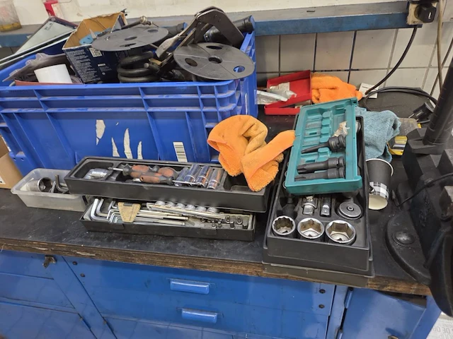 Metalen werkbank - afbeelding 7 van  11