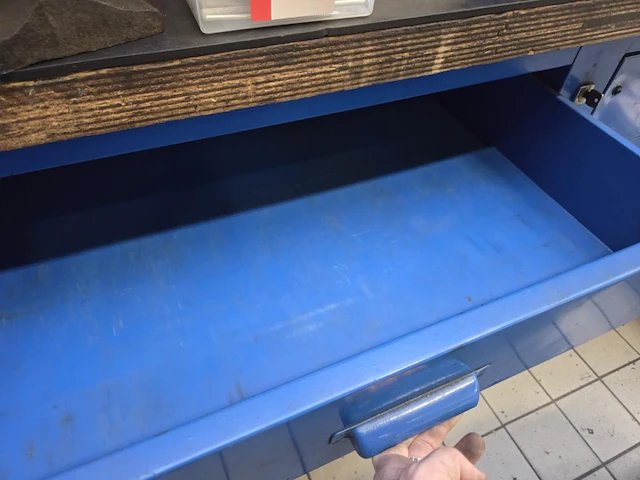 Metalen werkbank - afbeelding 11 van  11