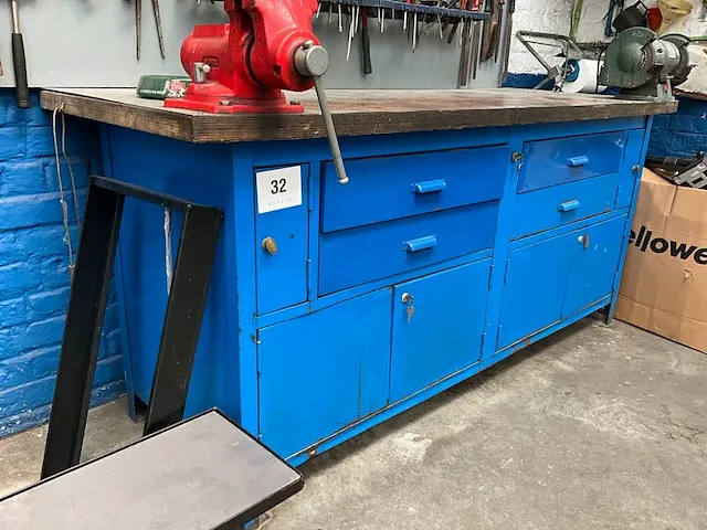 Metalen werkbank - afbeelding 1 van  5