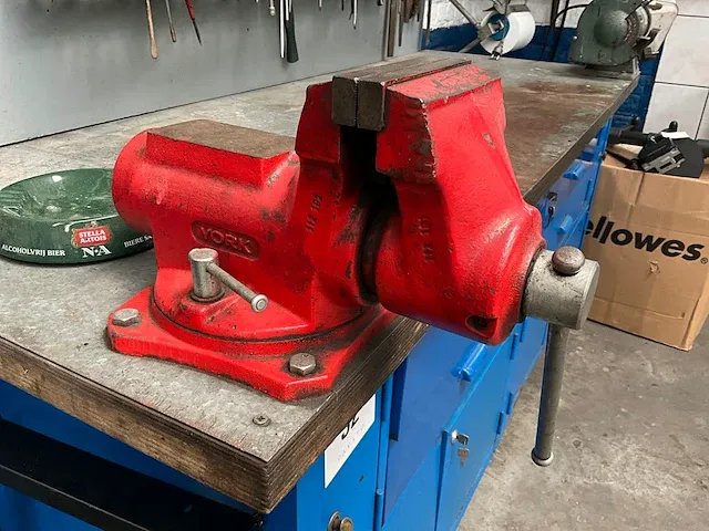 Metalen werkbank - afbeelding 2 van  5