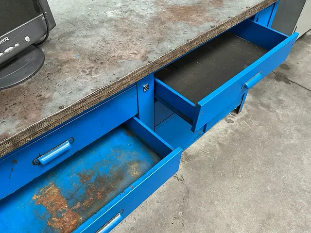 Metalen werkbank - afbeelding 4 van  5