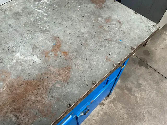 Metalen werkbank - afbeelding 5 van  5