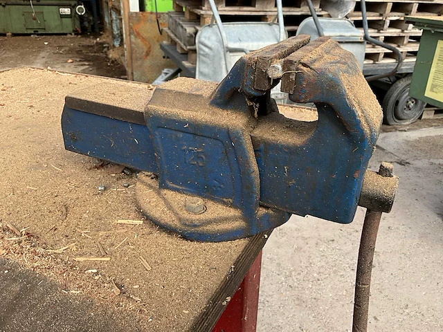 Metalen werkbank - afbeelding 2 van  8