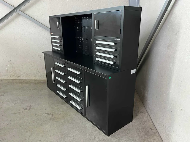 Metalen werkbank - afbeelding 15 van  19