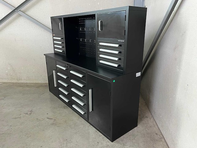 Metalen werkbank - afbeelding 13 van  17