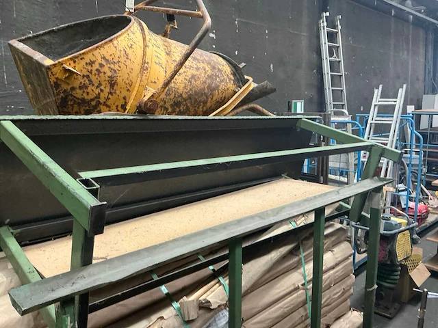 Metalen werkbank - afbeelding 3 van  3