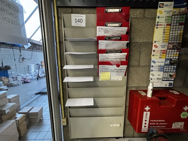 Metalen werkkaarten display - afbeelding 1 van  1