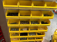 Metalen werkkast met inhoud - afbeelding 14 van  15
