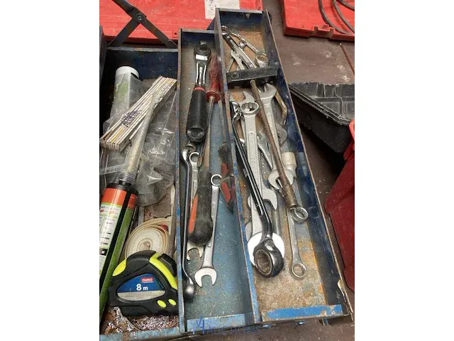 Metalen werkkoffer met inhoud - afbeelding 4 van  4
