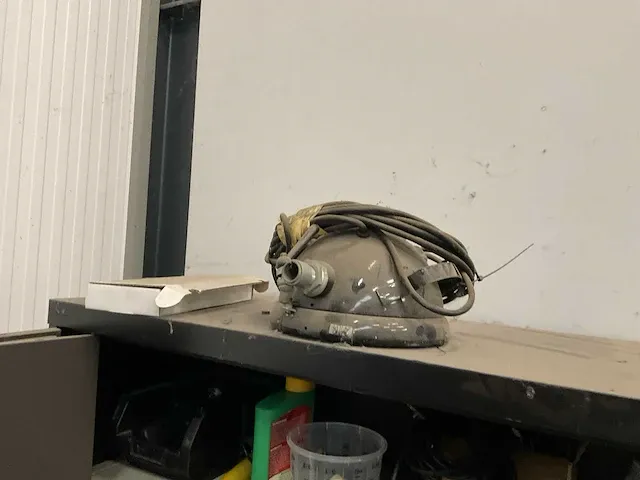 Metalen werkplaatskast met inhoud - afbeelding 7 van  9