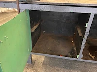 Metalen werktafel met inhoud - afbeelding 4 van  7