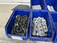 Metalen werktafel met inhoud - afbeelding 4 van  17