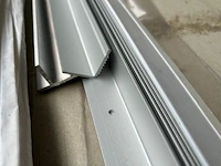 Metalen werktafel met inhoud - afbeelding 6 van  17