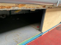 Metalen werktafel met inhoud - afbeelding 9 van  17